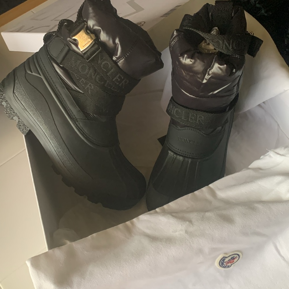 MONCLER, Summus Webbing-Trimmed Nylon and Rubber Snow Boots, Size 40 - Picture 9 of 11